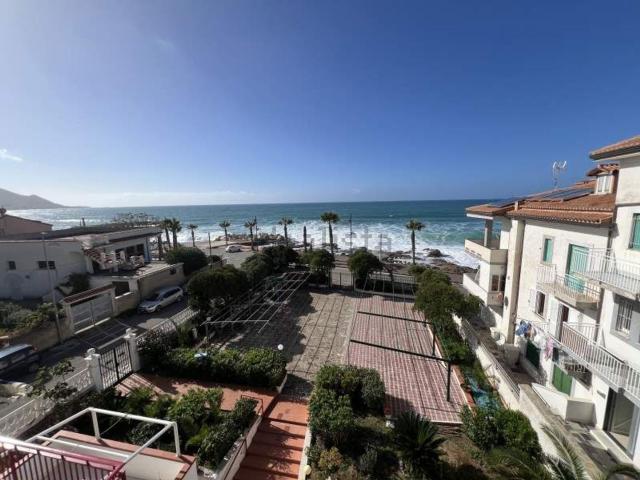 Attico in vendita a Santa Maria di Castellabate, Salerno
