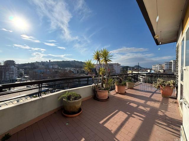 Attico in vendita a Pescara, Abruzzo