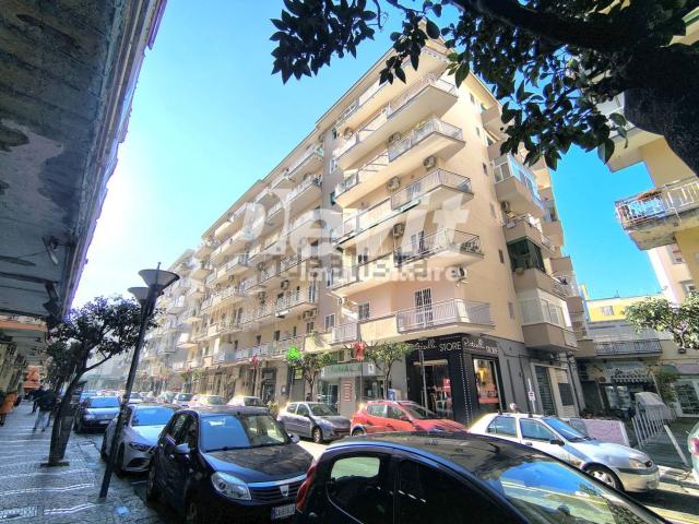 Appartamento in vendita a Portici, Campania