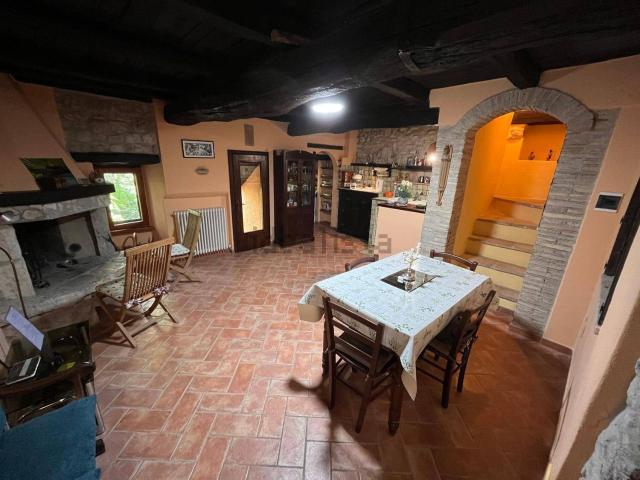 Appartamento in vendita a Acquasparta, Umbria