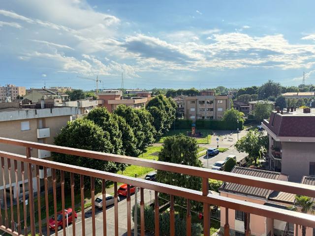 Appartamento in vendita a Muggiò, Lombardia