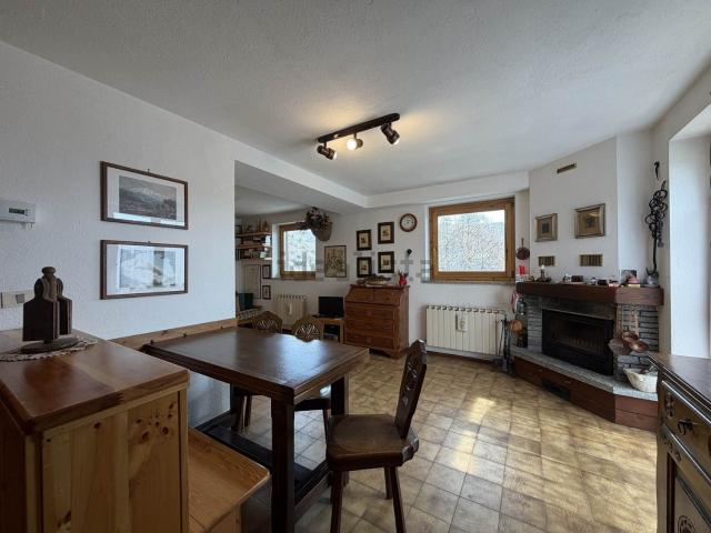Appartamento in vendita a Torgnon, Aosta
