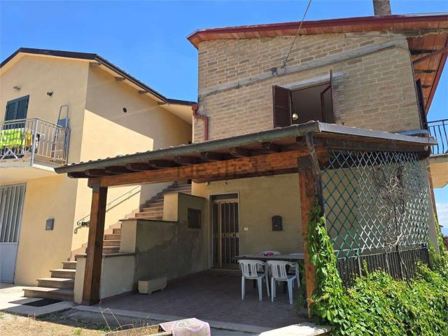 Appartamento in vendita a Gualdo Cattaneo, Umbria