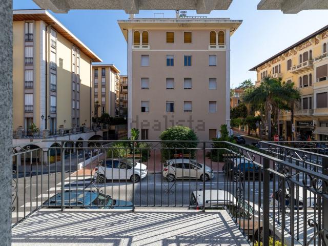 Appartamento in vendita a Bordighera, Liguria