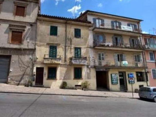 Appartamento in vendita a Ronciglione, Lazio