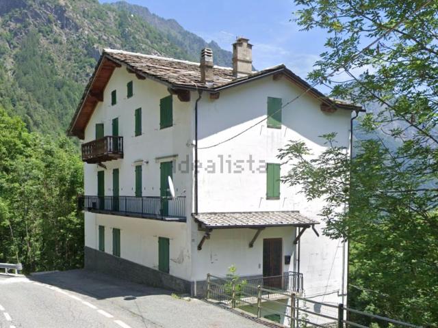 Appartamento in vendita a Champorcher, Aosta