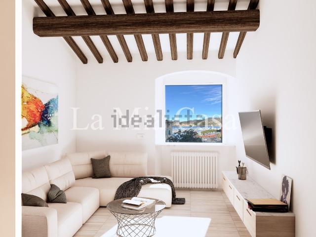 Attico in vendita a Carbognano, Lerici