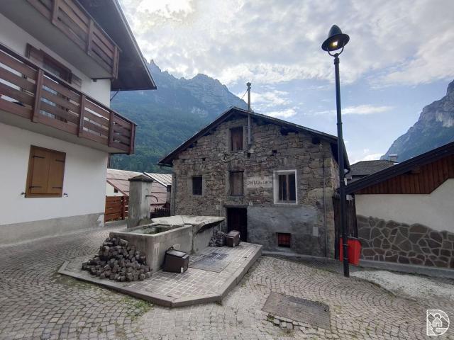 Appartamento in vendita a Cencenighe Agordino, Veneto