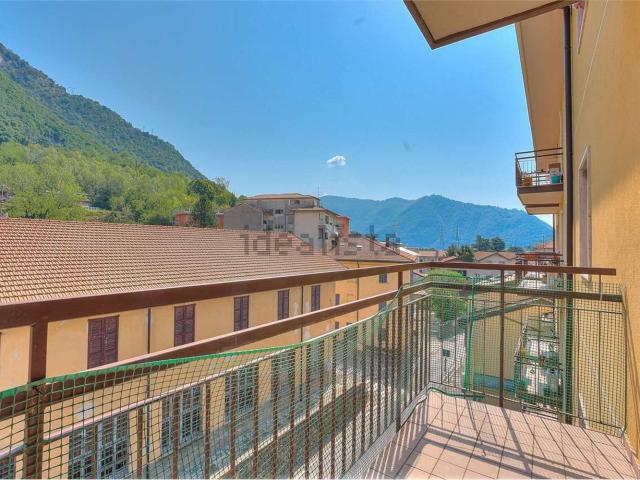 Appartamento in vendita a Maslianico, Lombardia