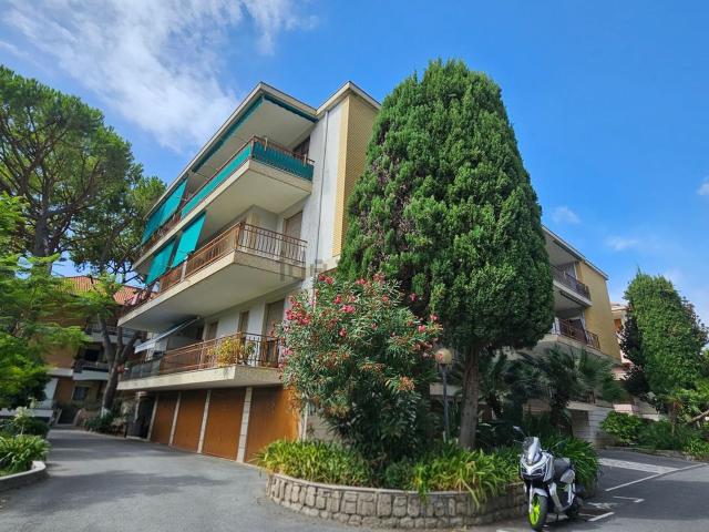 Appartamento in vendita a Bordighera, Liguria