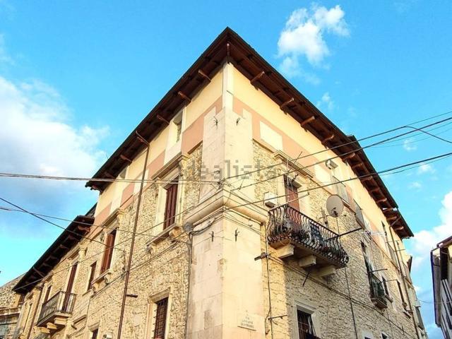 Appartamento in vendita a Sulmona, L'Aquila