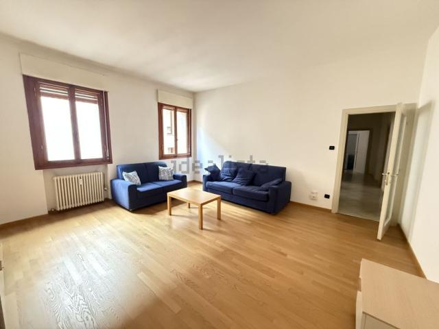 Appartamento in vendita a Centro storico, Cremona