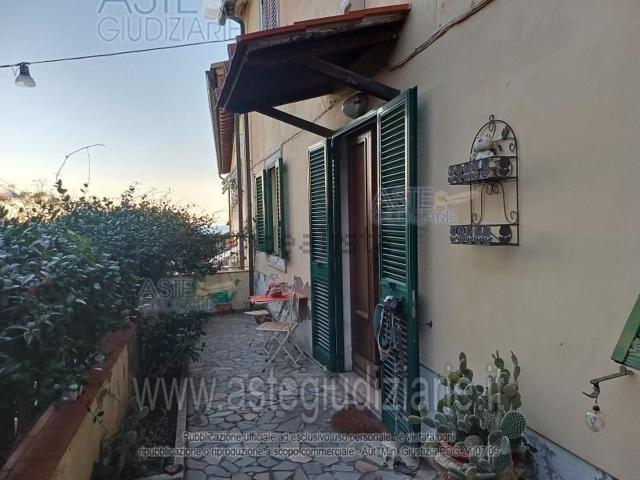 Appartamento in vendita a Montenero basso, Livorno