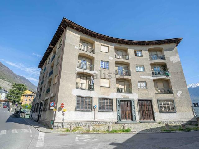 Appartamento in vendita a Sondrio, Lombardia