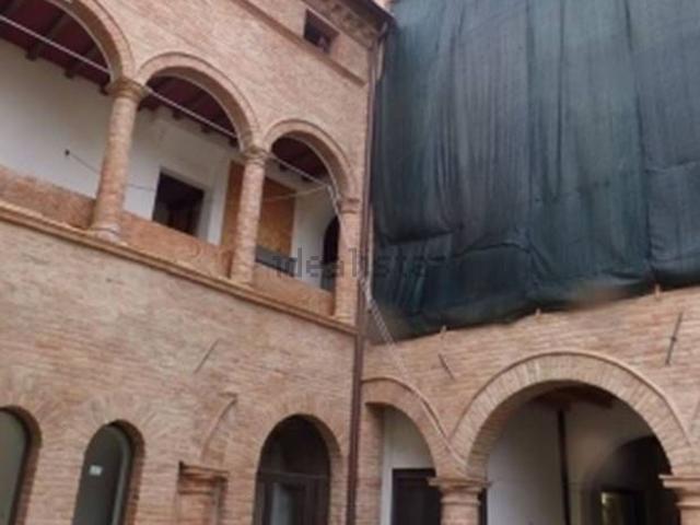 Appartamento in vendita a Mirandola, Reggio Emilia