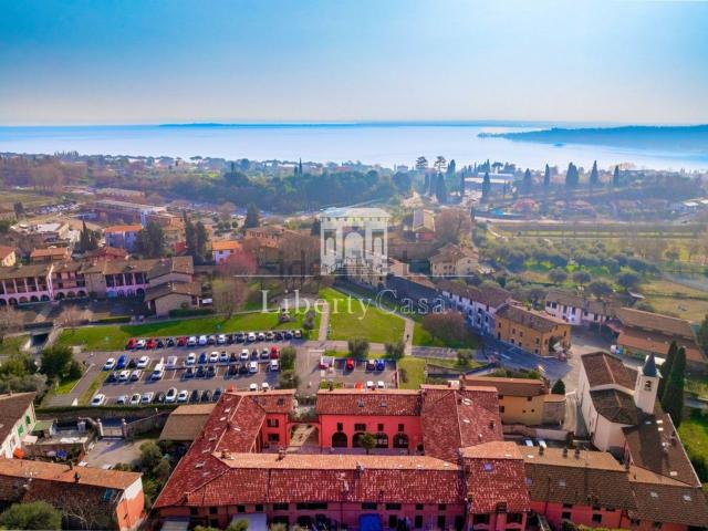 Appartamento in vendita a Padenghe Sul Garda, Lombardia
