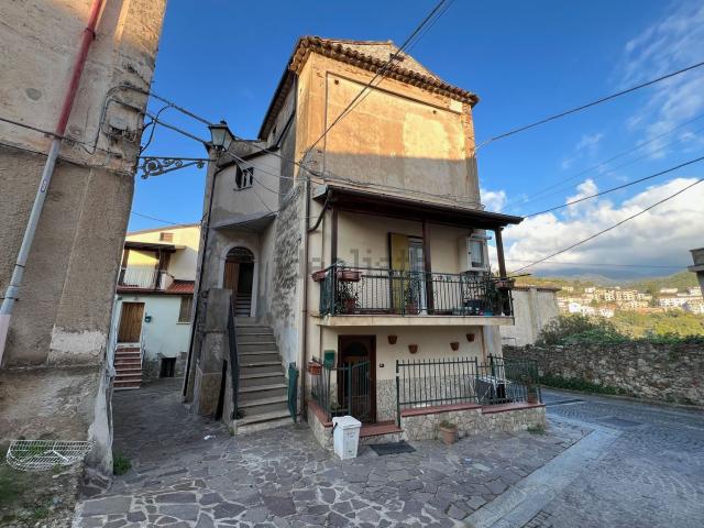 Appartamento in vendita a Trenta, Calabria