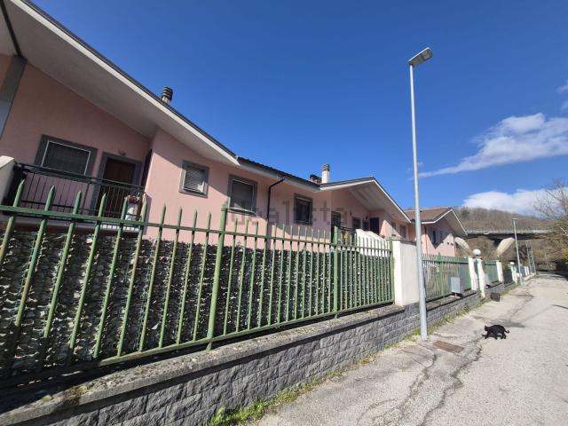 Appartamento in vendita a Carsoli, Abruzzo