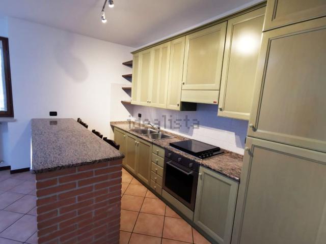 Appartamento in vendita a Calcinato, Lombardia