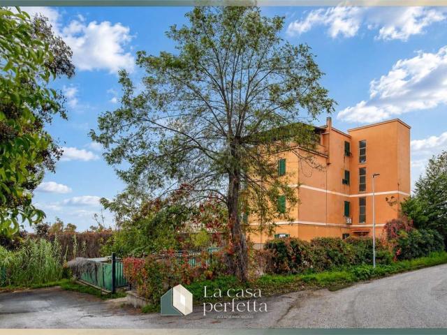 Appartamento in vendita a Colfiorito, Roma Capitale