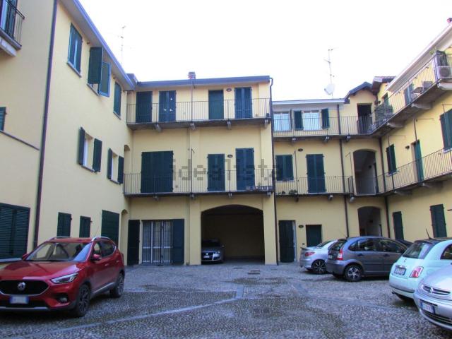 Appartamento in vendita a Meda, Lombardia
