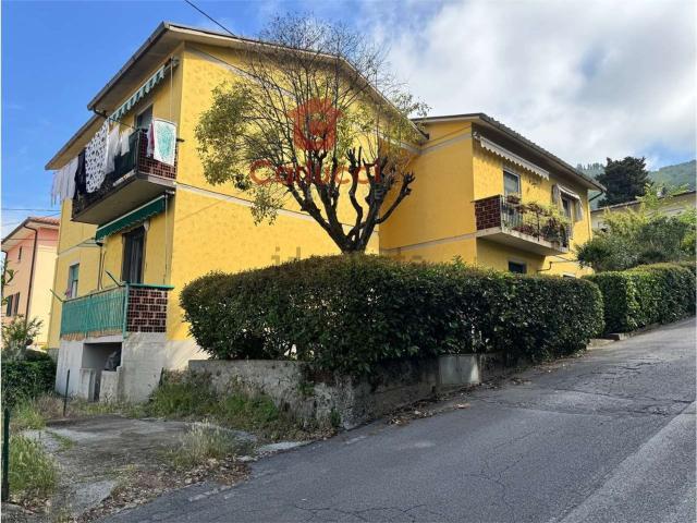 Appartamento in vendita a Ricciano, Uzzano E Castello