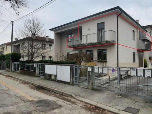 Appartamento in vendita a Vicenza, Veneto