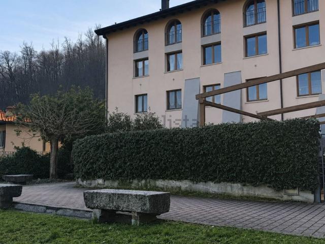 Appartamento in vendita a Valgreghentino, Lombardia