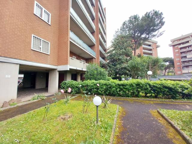 Appartamento in vendita a Municipio Roma VII, Roma Capitale