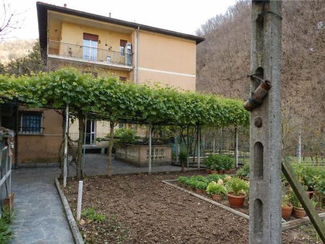 Appartamento in vendita a Valbrevenna, Liguria