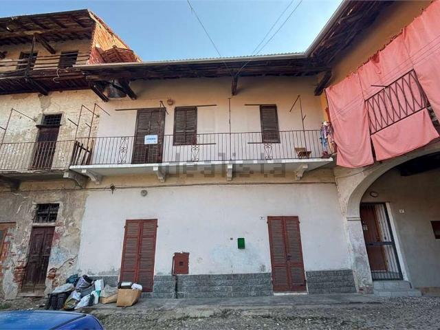 Appartamento in vendita a Fara Novarese, Novara