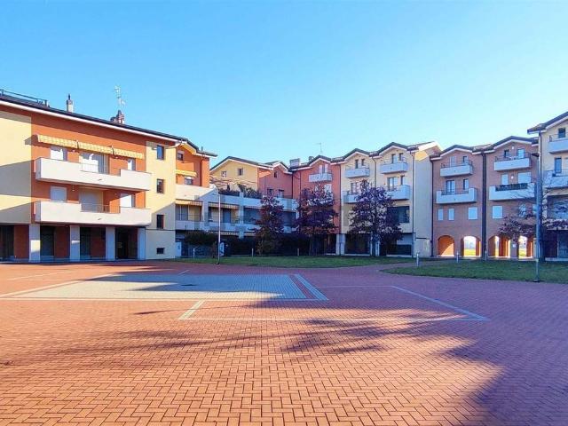 Appartamento in vendita a Saronno, Lombardia