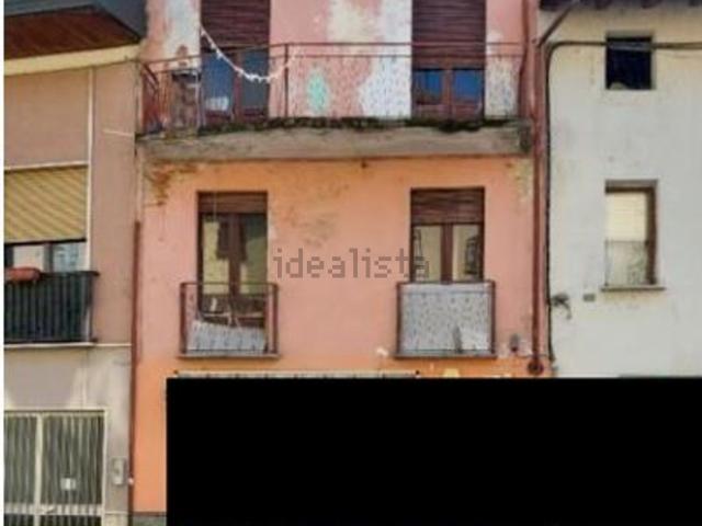 Appartamento in vendita a Cerano, Novara
