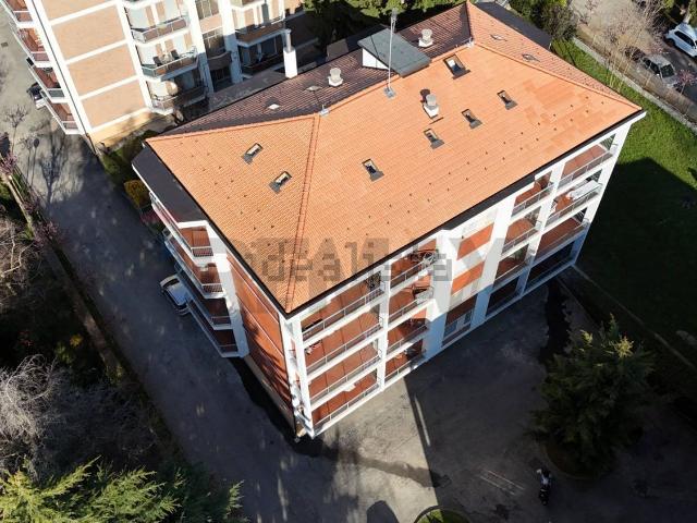 Appartamento in vendita a Varese, Lombardia