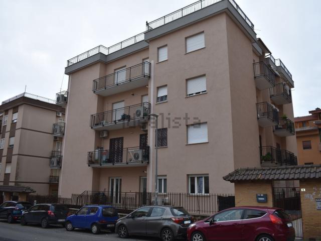 Appartamento in vendita a Ville di Nemi, Roma Capitale