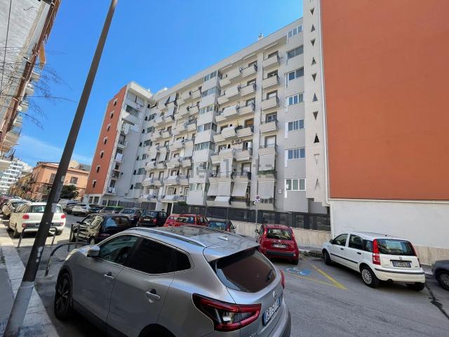 Appartamento in vendita a Municipio 1, Puglia