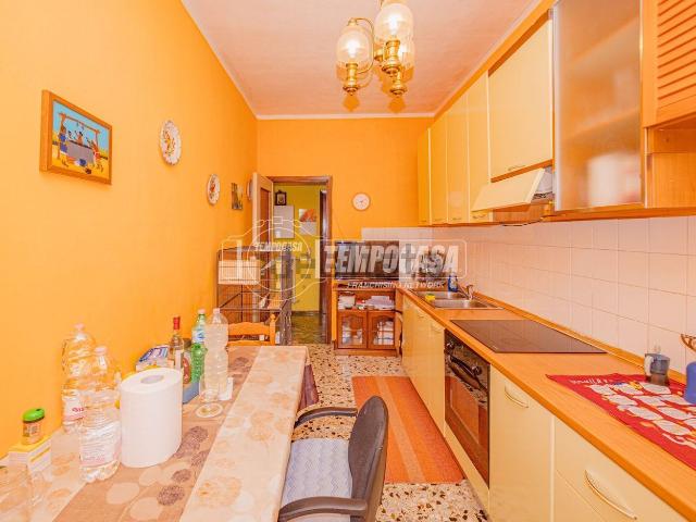 Appartamento in vendita a Vigevano, Lombardia