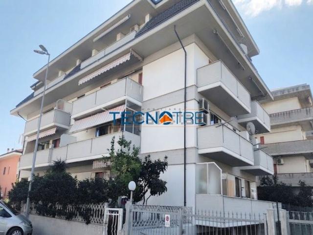 Appartamento in vendita a Martinsicuro, Teramo