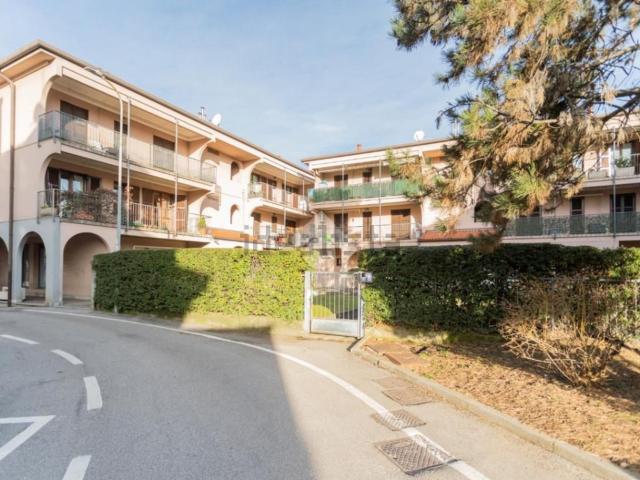 Appartamento in vendita a Albiate, Lombardia