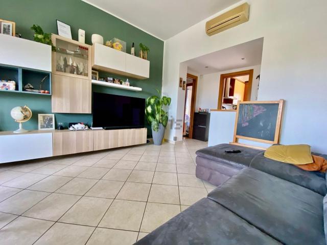 Appartamento in vendita a Albate, Como