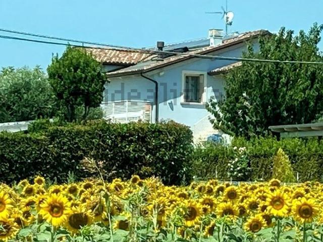 Appartamento in vendita a Borgo Pintura, Marche
