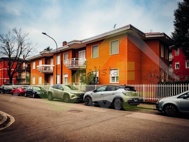 Appartamento in vendita a Melzo, Lombardia
