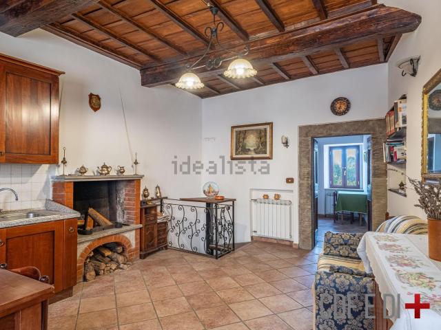 Appartamento in vendita a Sutri, Lazio
