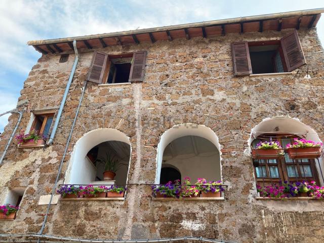 Appartamento in vendita a Sutri, Lazio