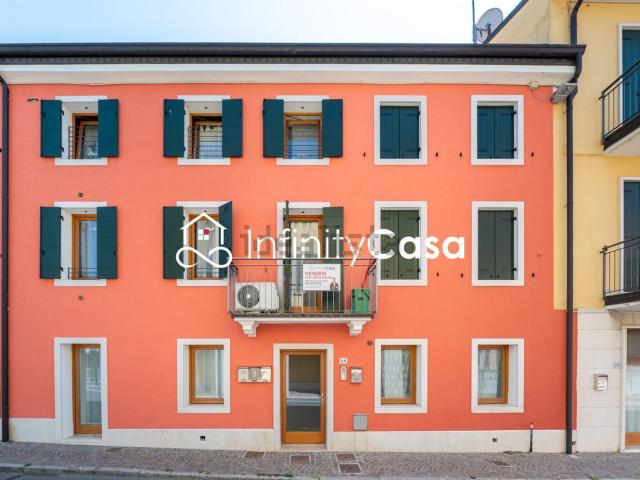 Appartamento in vendita a Castelnuovo Del Garda, Veneto