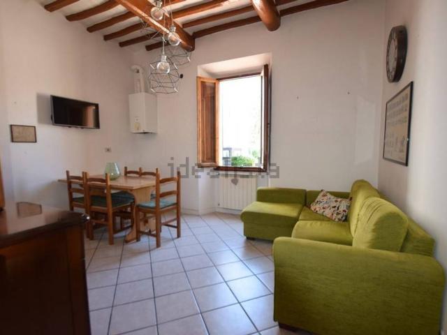 Appartamento in vendita a Lecchi, Toscana