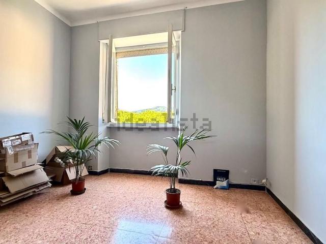 Appartamento in vendita a Borgo del Ponte, Massa