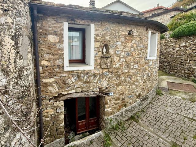 Appartamento in vendita a Diano Arentino, Liguria