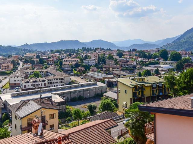 Appartamento in vendita a Rovascio, Tavernerio