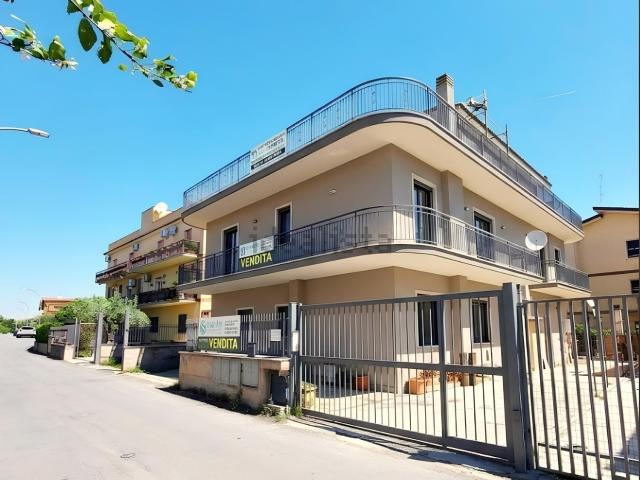 Appartamento in vendita a Campolimpido, Roma Capitale